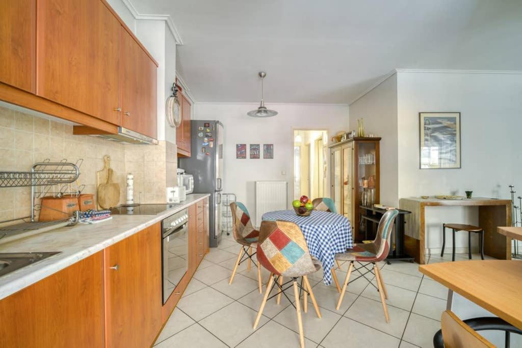 Spacious Family Flat Near Parthenon Free Parking アテネ エクステリア 写真