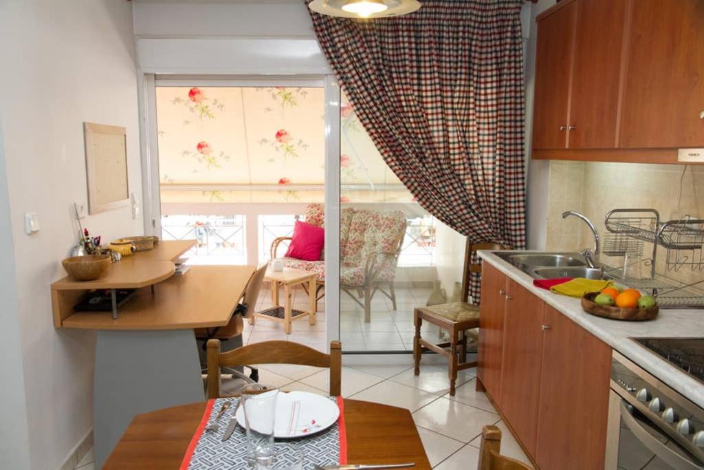 Spacious Family Flat Near Parthenon Free Parking アテネ エクステリア 写真